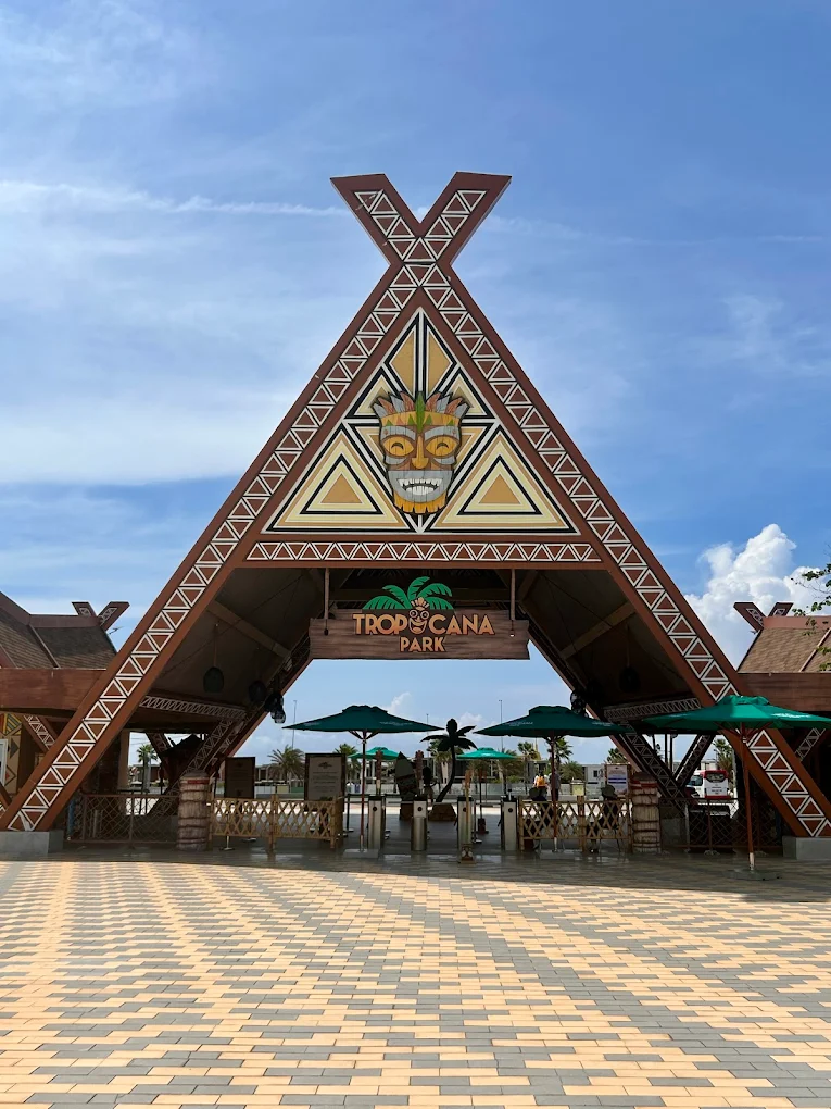 Công Viên Nước Tropicana Hồ Tràm